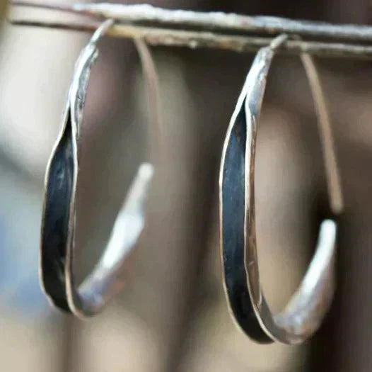 Boucles d'oreilles créoles audacieuses