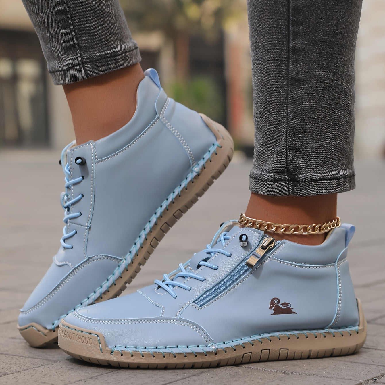 Bleu clair / 43