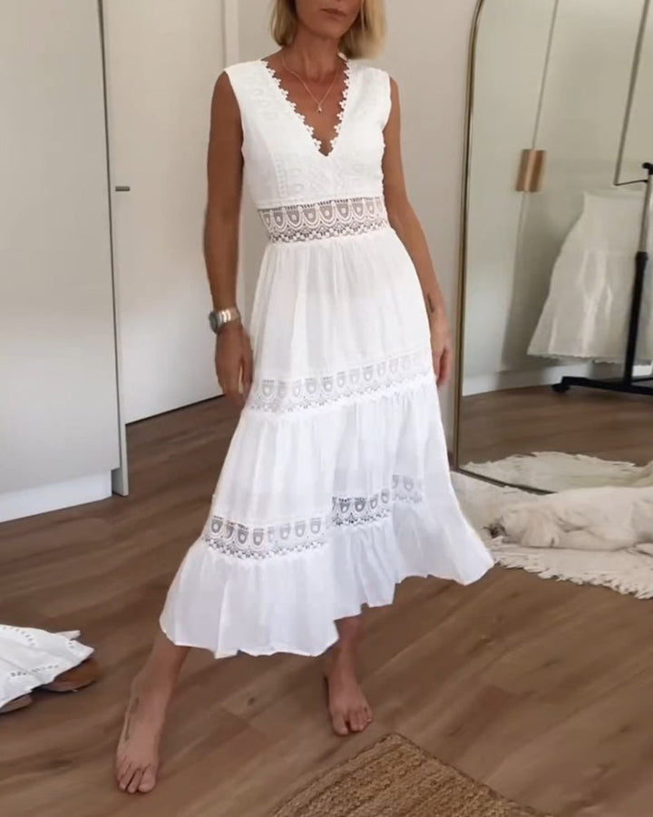 Aurélie™ | Robe Élégante en Dentelle avec Décolleté en V