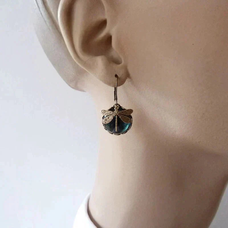 Boucles d'oreilles en forme de libellule en or ancien