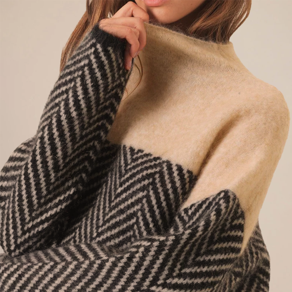 Gia™ — Pull col roulé en maille premium